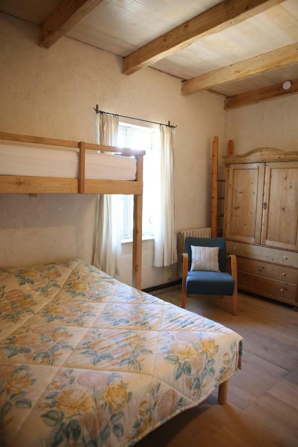 Le Couvent De Neuviale Bed and Breakfast Parisot  Exteriör bild
